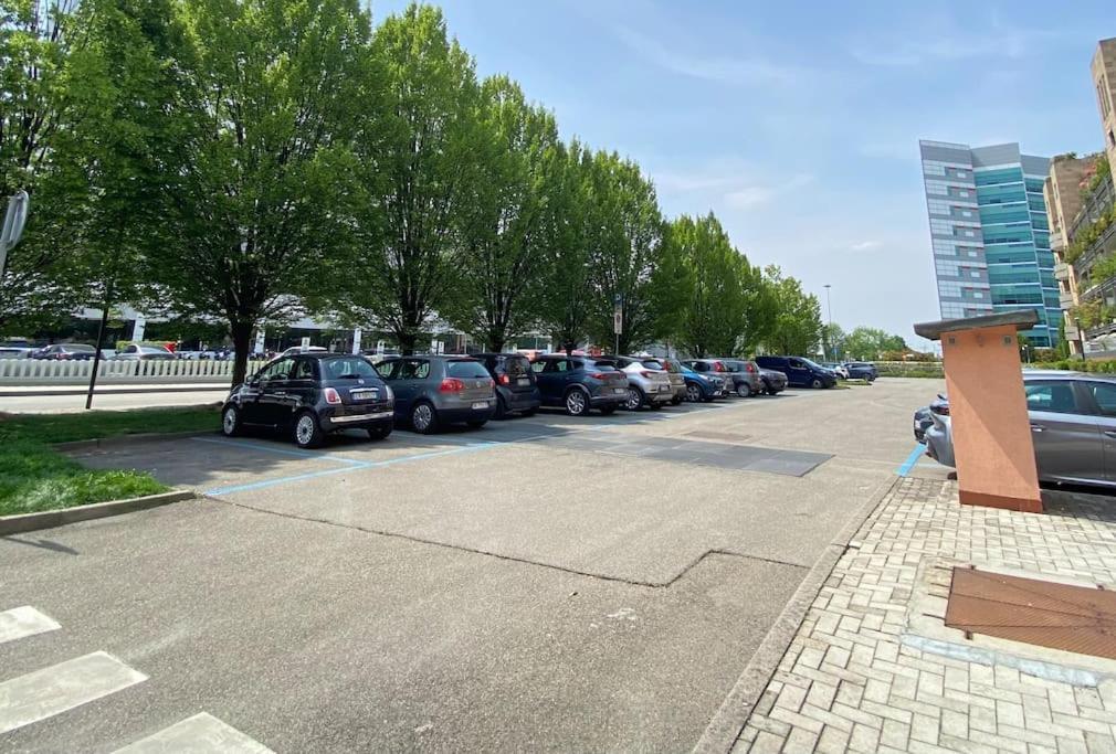 Incantevole - 15 Minuti Da Duomo + Wifi, Parking San Donato Milanese Εξωτερικό φωτογραφία